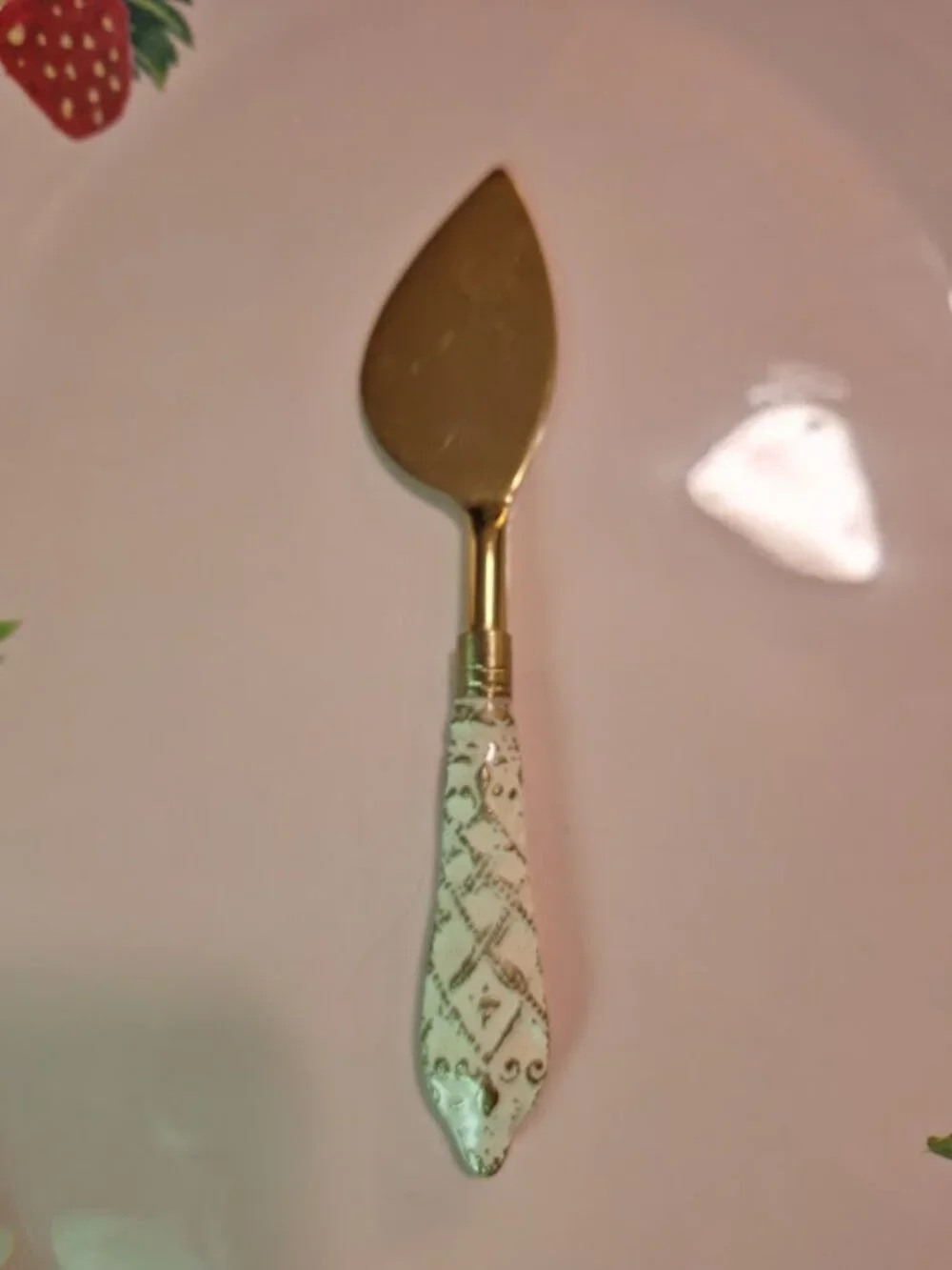 N/A cheese cutlery